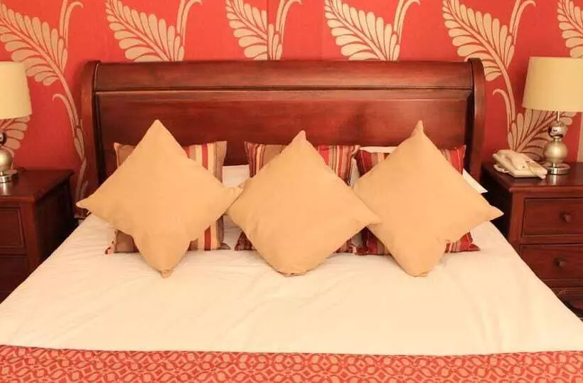 Hotel The Devil S Punchbowl