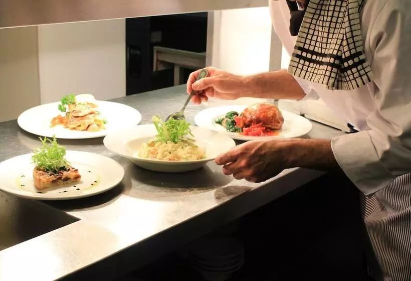 Hotel The Devil S Punchbowl