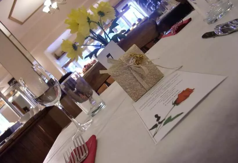 Hotel The Devil S Punchbowl