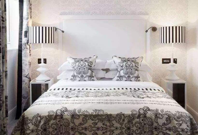 هتل The Mandeville