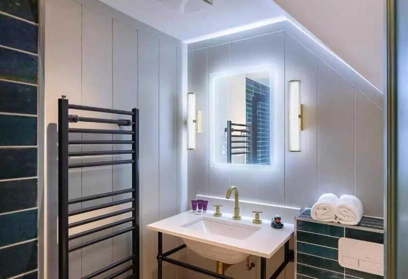 호텔 The Springs Resort & Golf Club