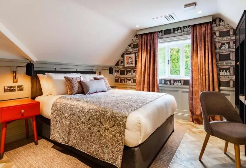 호텔 The Springs Resort & Golf Club