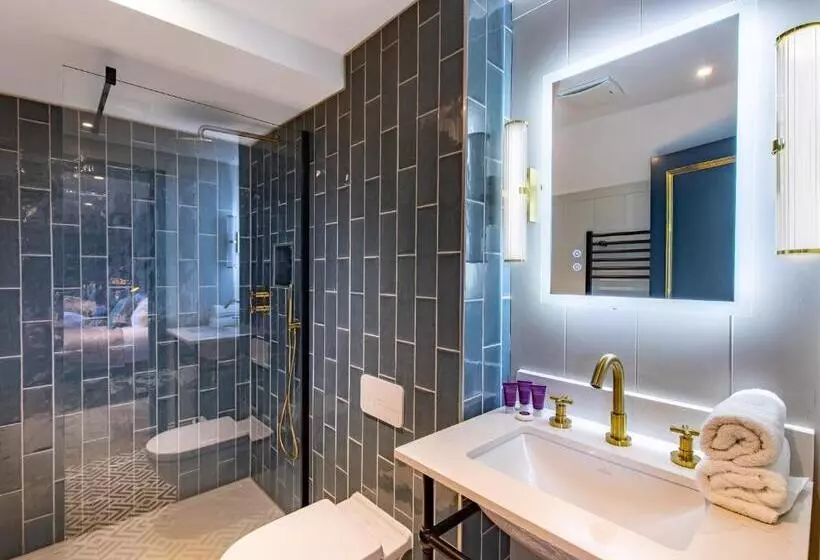 호텔 The Springs Resort & Golf Club