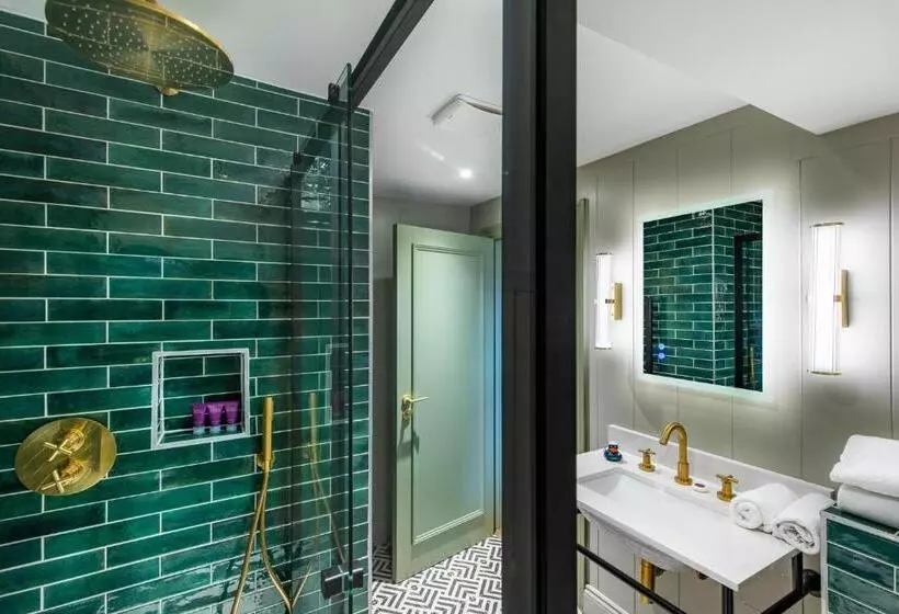 호텔 The Springs Resort & Golf Club