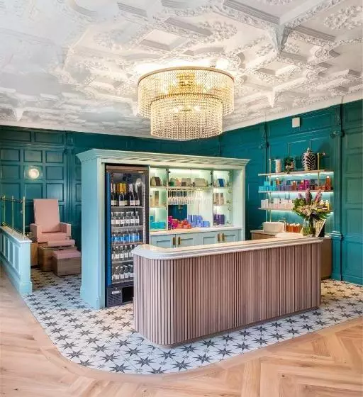 호텔 The Springs Resort & Golf Club