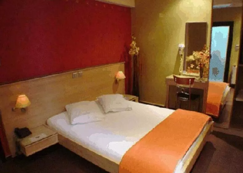 Отель Niki Piraeus