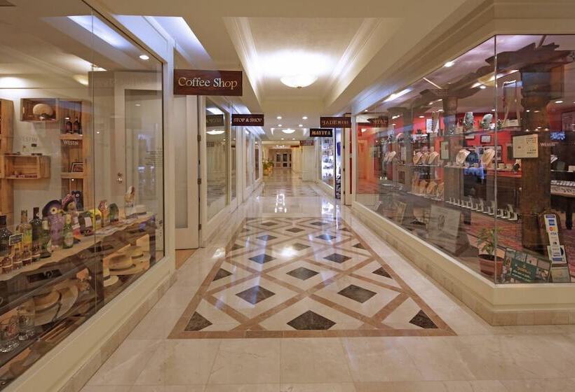 هتل The Westin Camino Real, Guatemala