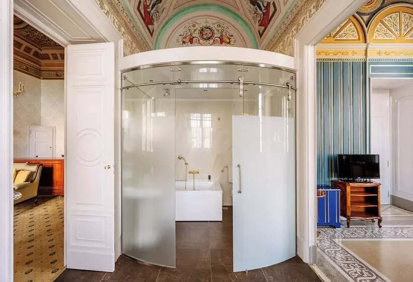 Grand Hotel Villa Serbelloni   A Legendary