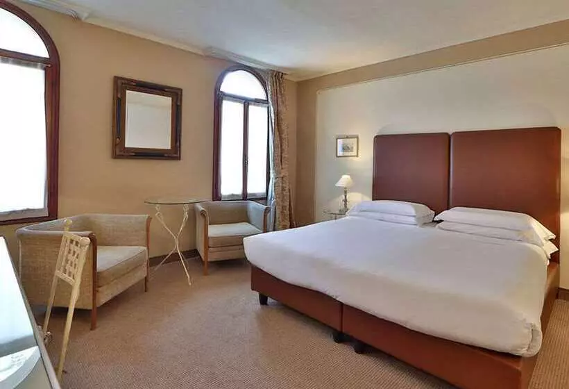 Отель Canon D Oro