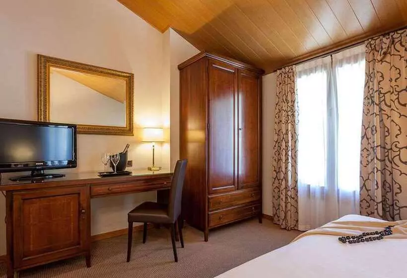 Отель Canon D Oro