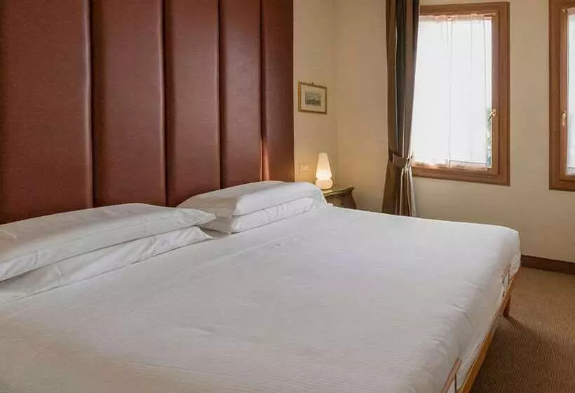 Отель Canon D Oro