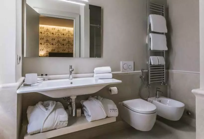 בית מלון כפרי Miramare