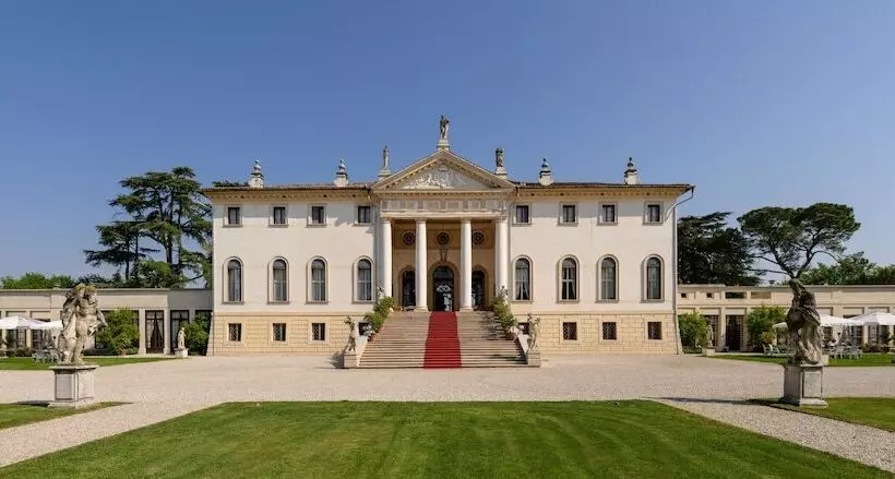 בית מלון כפרי Villa Cornér Della Regina