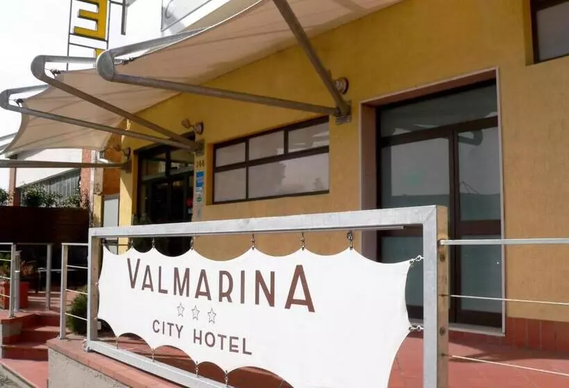 فندق Valmarina