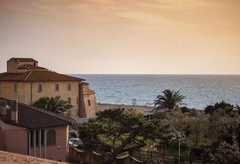 فندق Villa Tirreno