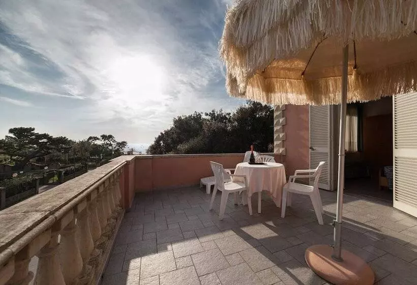 فندق Villa Tirreno