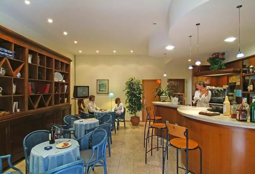 فندق Villa Tirreno