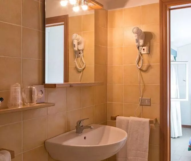 فندق Villa Tirreno