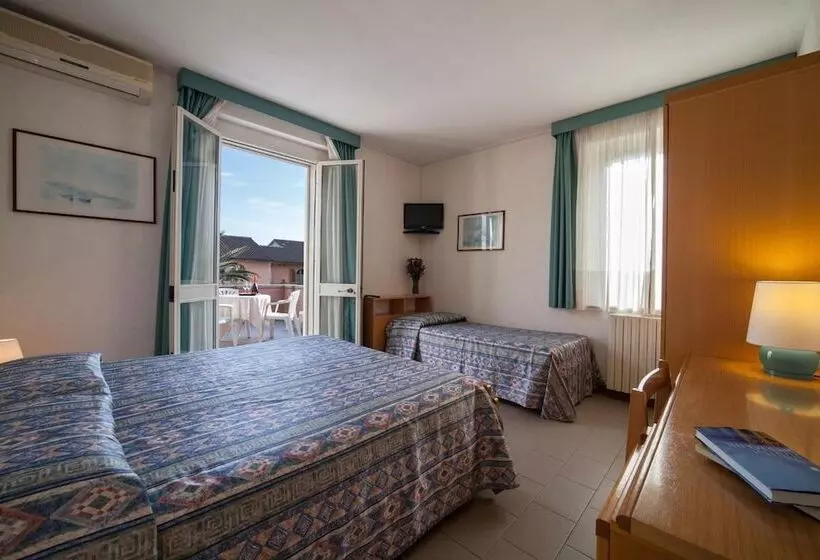 فندق Villa Tirreno