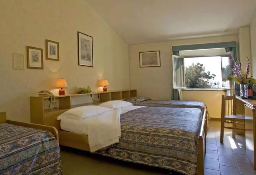 فندق Villa Tirreno