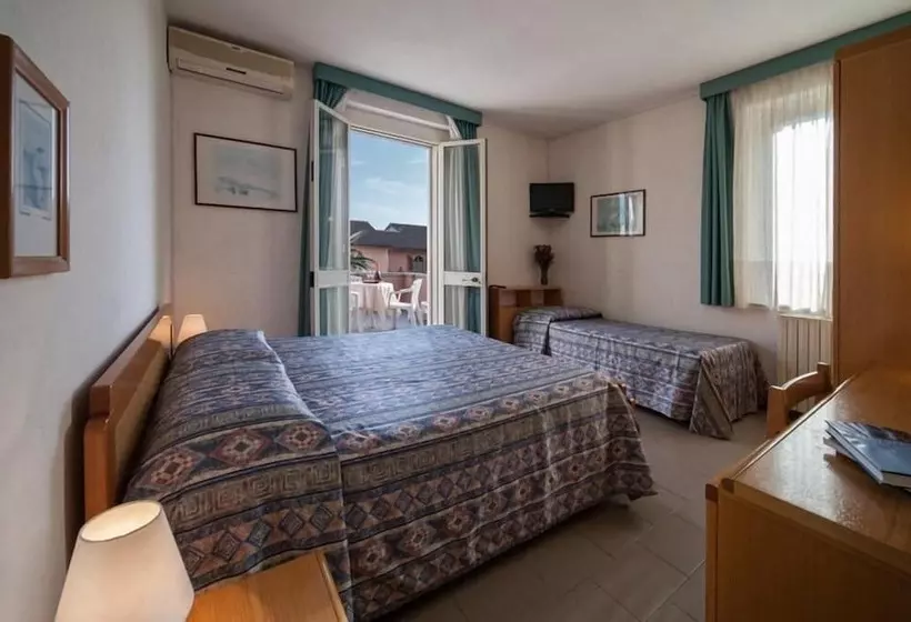 فندق Villa Tirreno