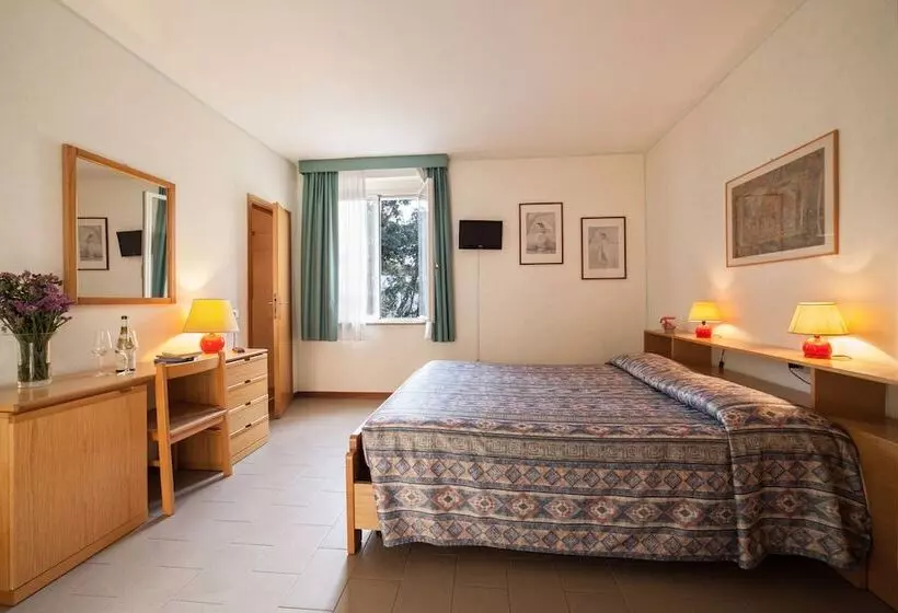 فندق Villa Tirreno