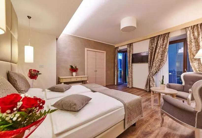 Lake Front Hotel Brenzone