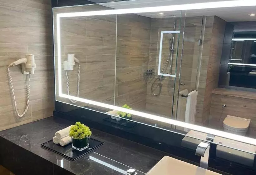 Prince Hotel, Marco Polo