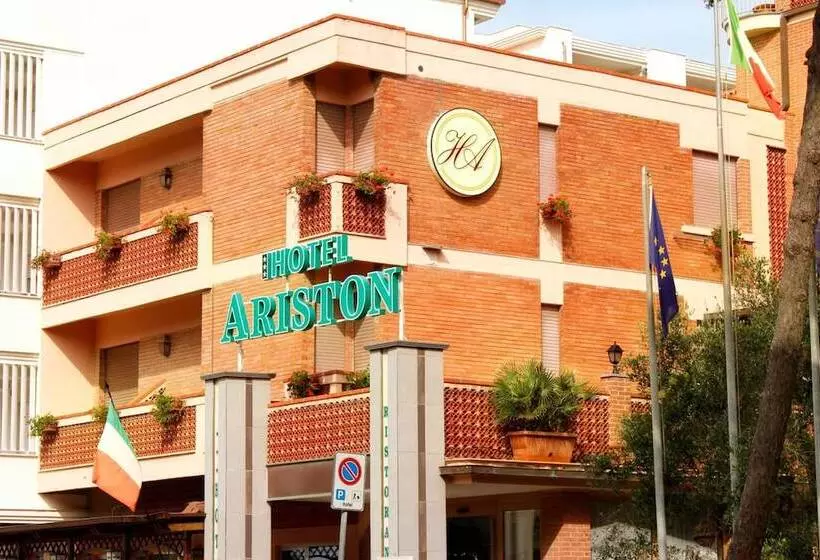 Отель Ariston