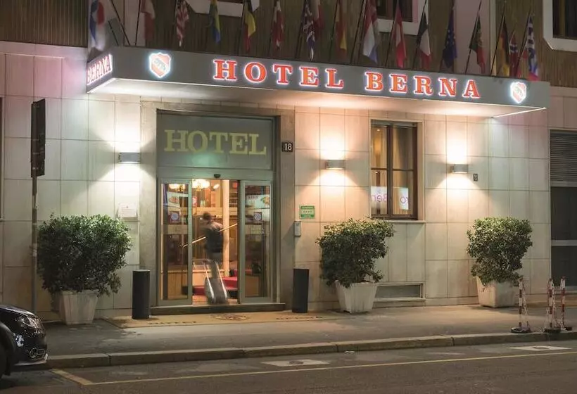 酒店 Berna