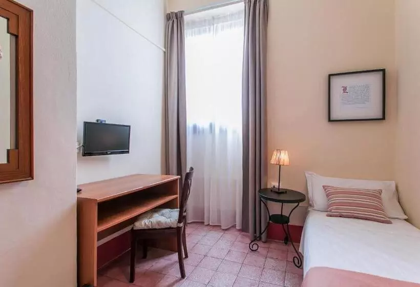 هتل D Azeglio Firenze