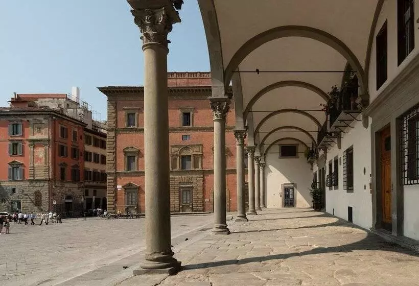 هتل Loggiato Dei Serviti