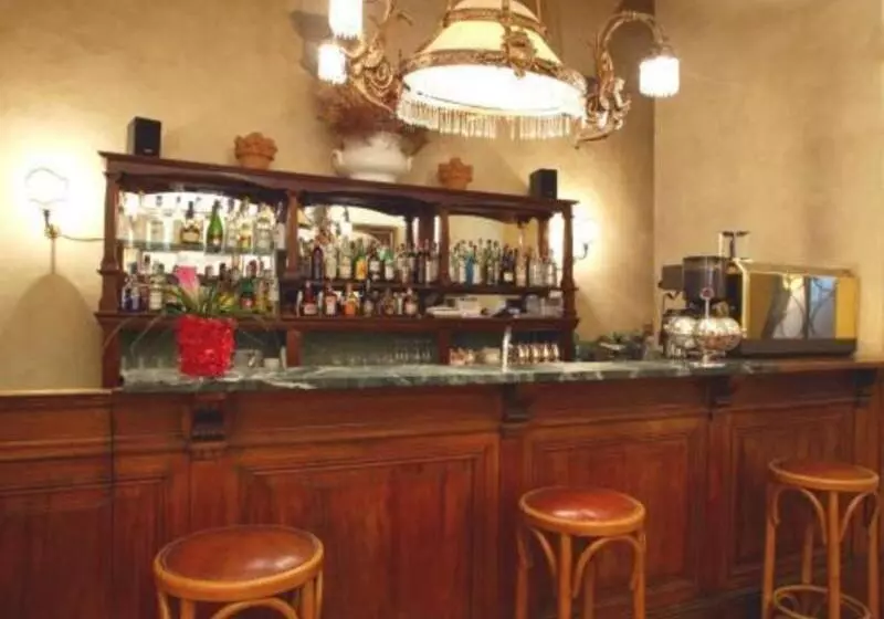 هتل Loggiato Dei Serviti