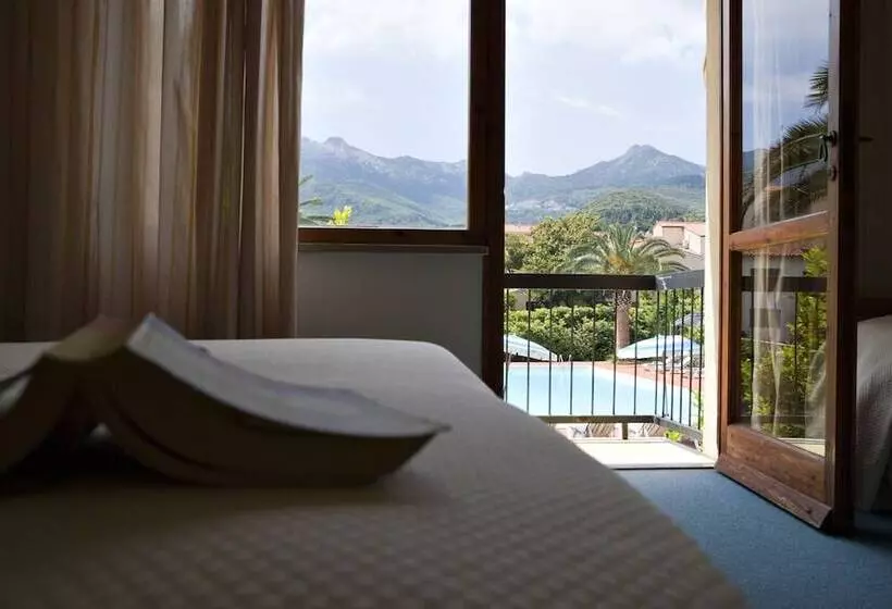 Отель Marinella