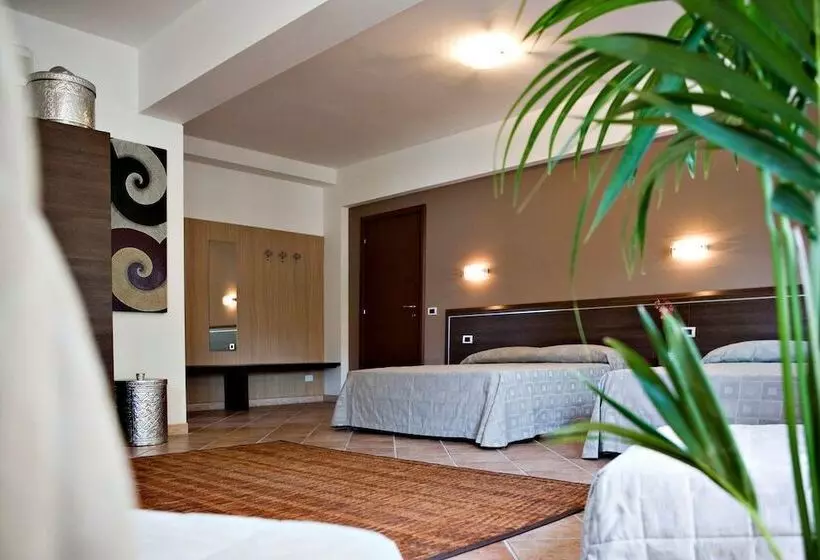 Отель Marinella