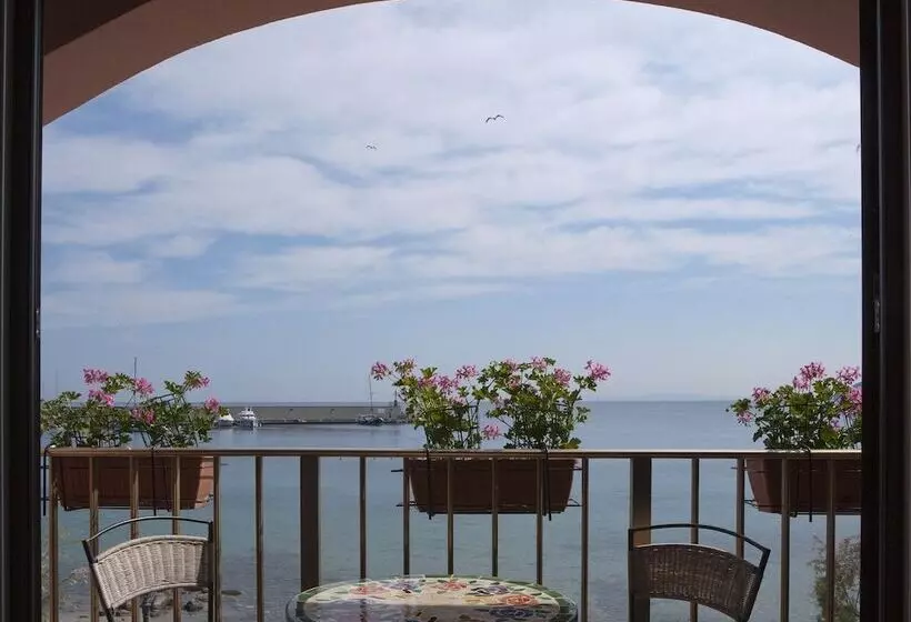 Отель Marinella