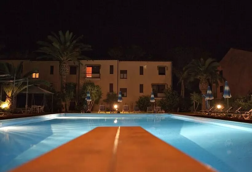 Отель Marinella