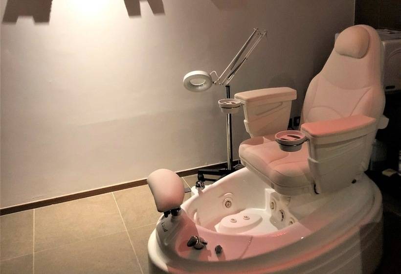 فندق Mirasole International