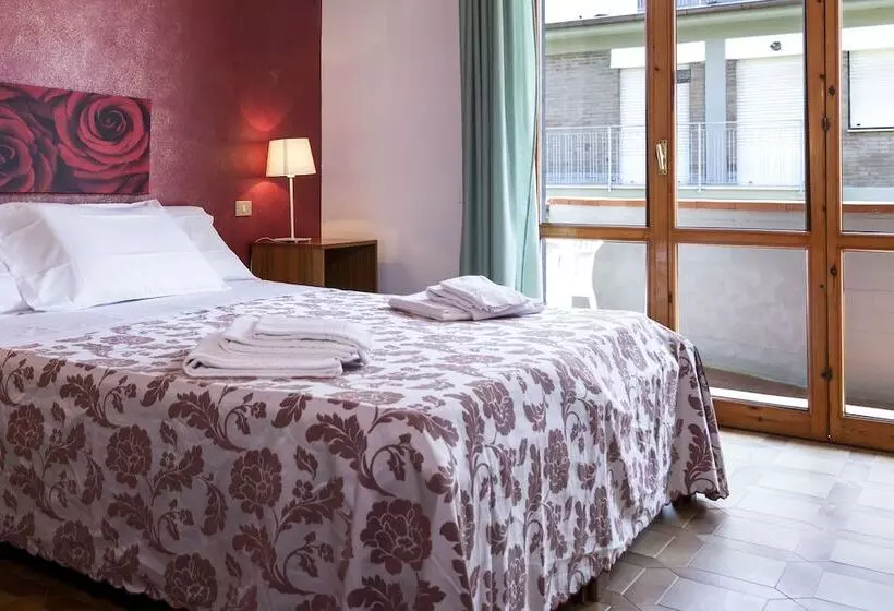 בית מלון כפרי Parco Dei Pini