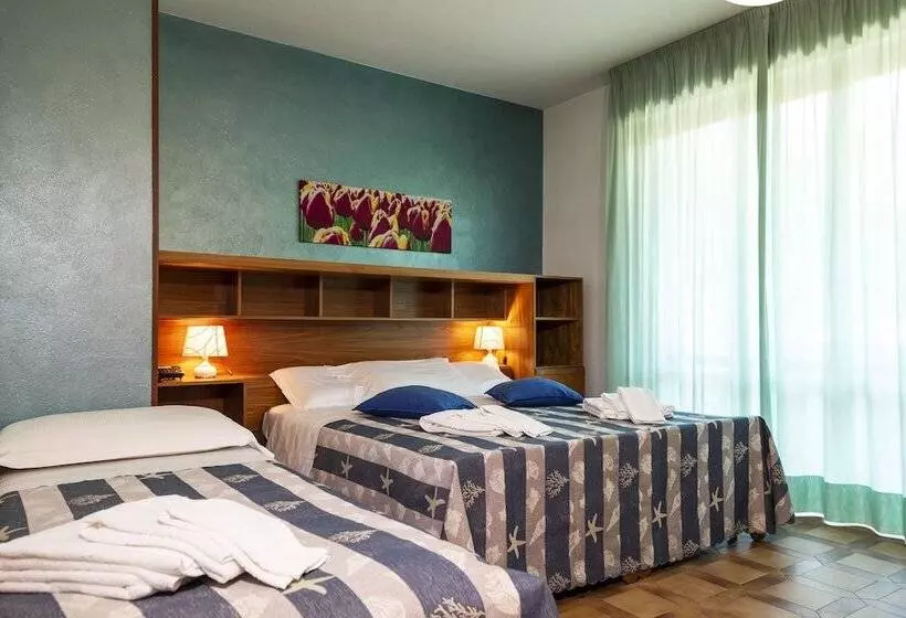 בית מלון כפרי Parco Dei Pini