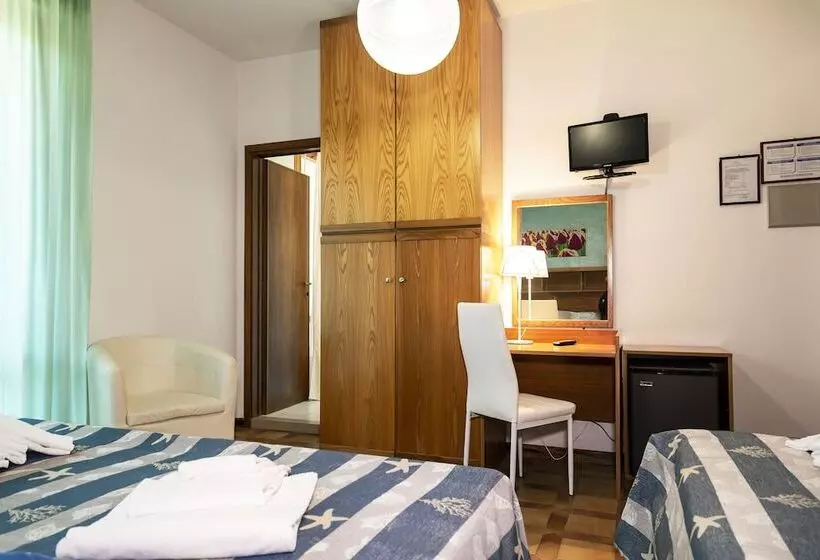 בית מלון כפרי Parco Dei Pini