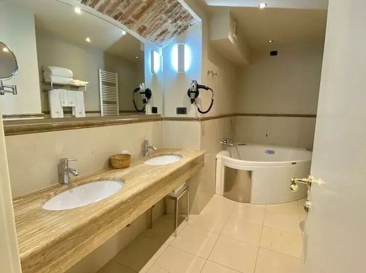 ホテル Relais & Spa Castello Di Casiglio