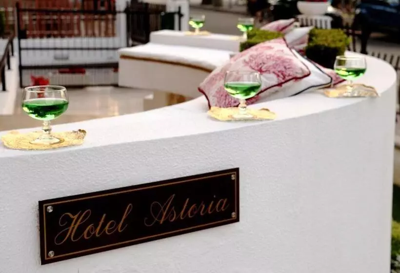 ホテル Astoria