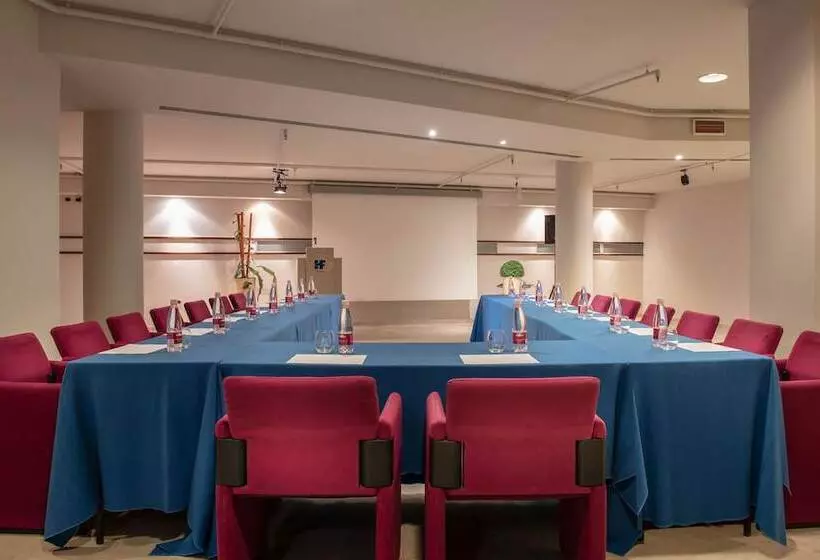 Отель Baia Flaminia