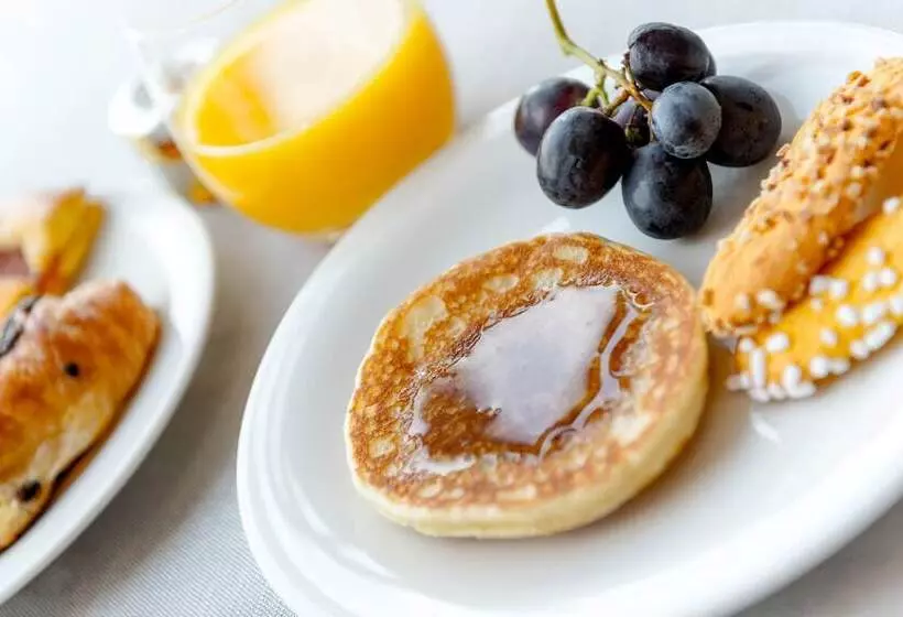 Отель Baia Flaminia