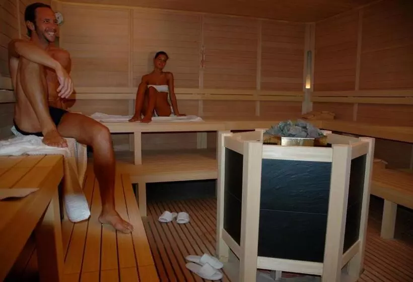 Отель Baia Flaminia