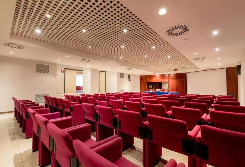 Отель Baia Flaminia