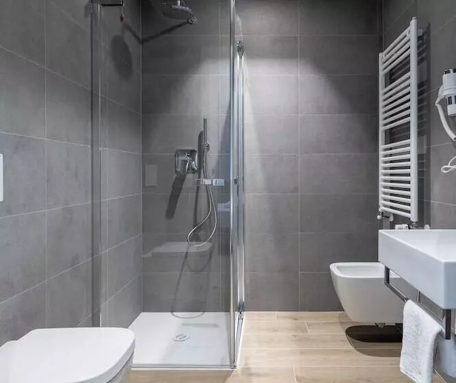 هتل Excelsior Pavia