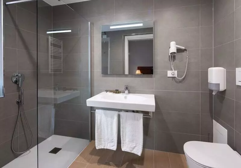 هتل Excelsior Pavia