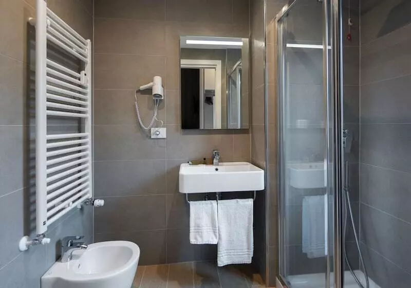 هتل Excelsior Pavia